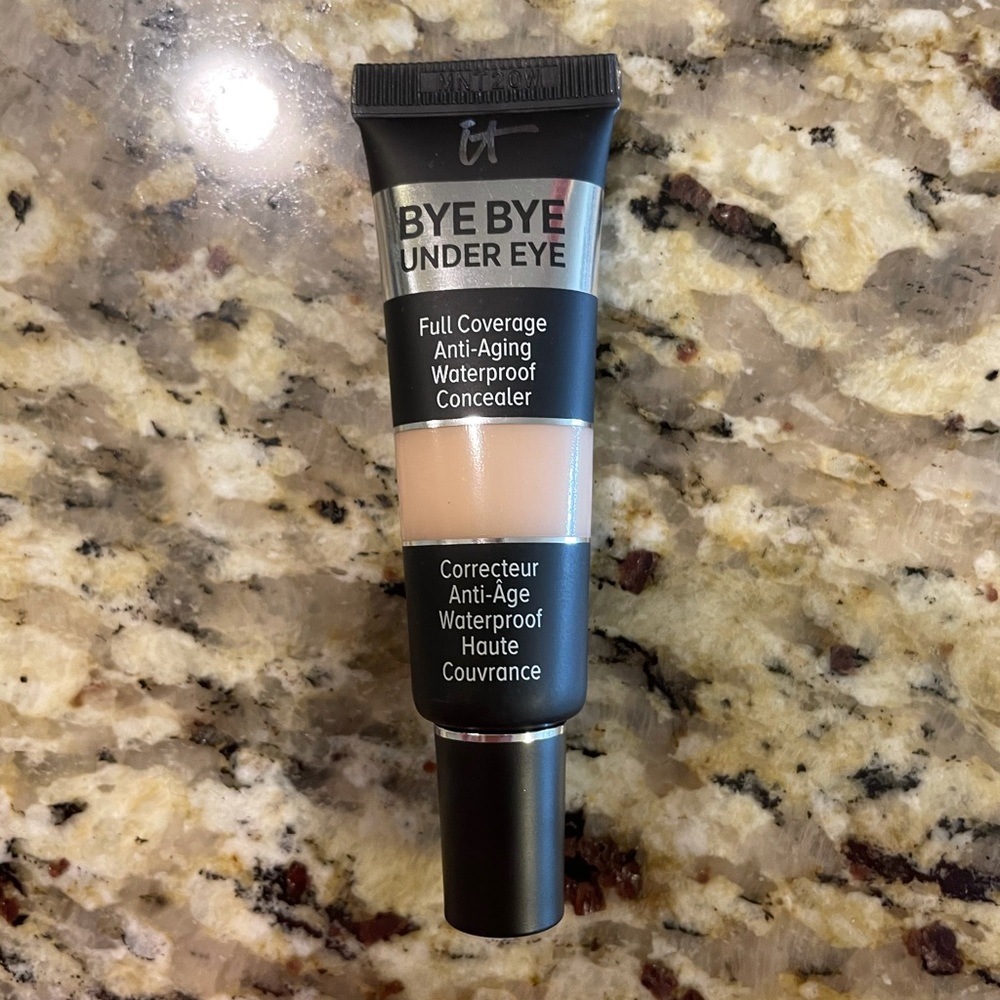 It cosmetics concealer
